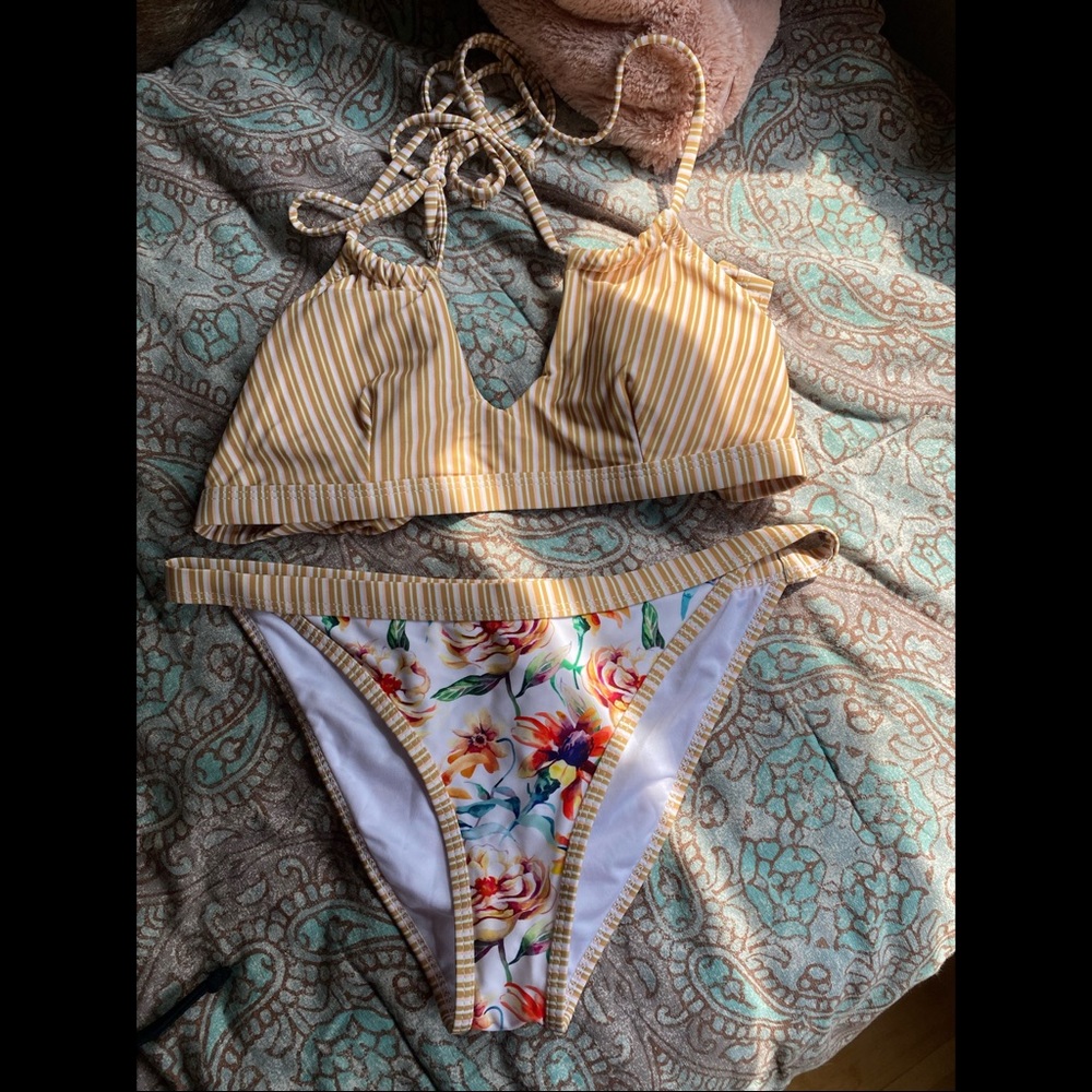 Cupshe Bathing Suit Small